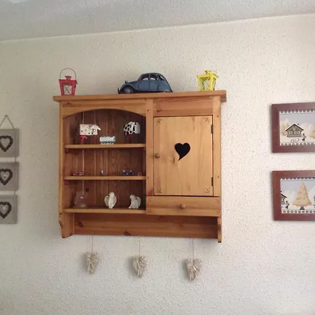 Les Jonquilles Apartment *
